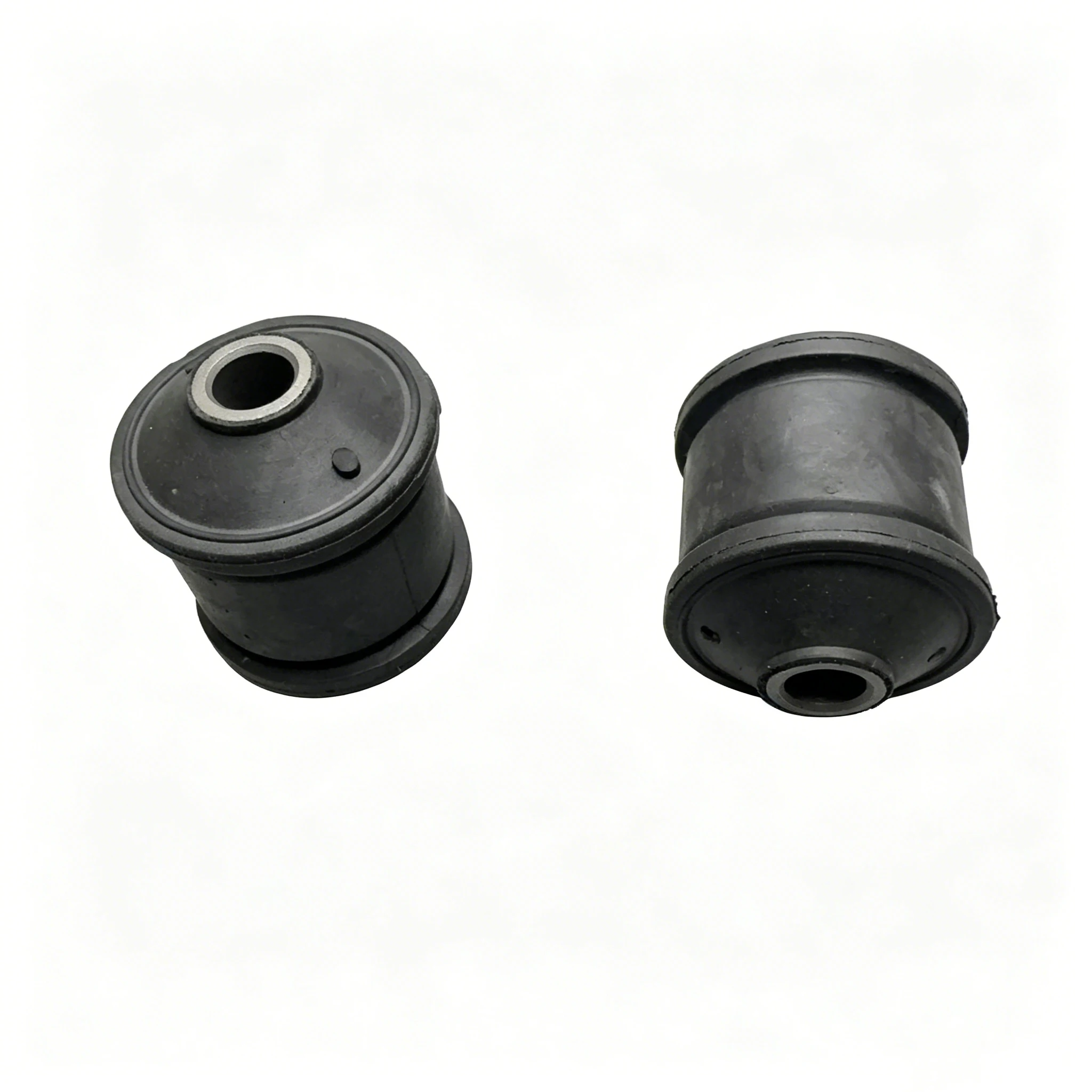 Rear Lower Trailing Arm Rubber Bushing MR223792 For Mitsubishi Pajero IO H77 CFA6400
