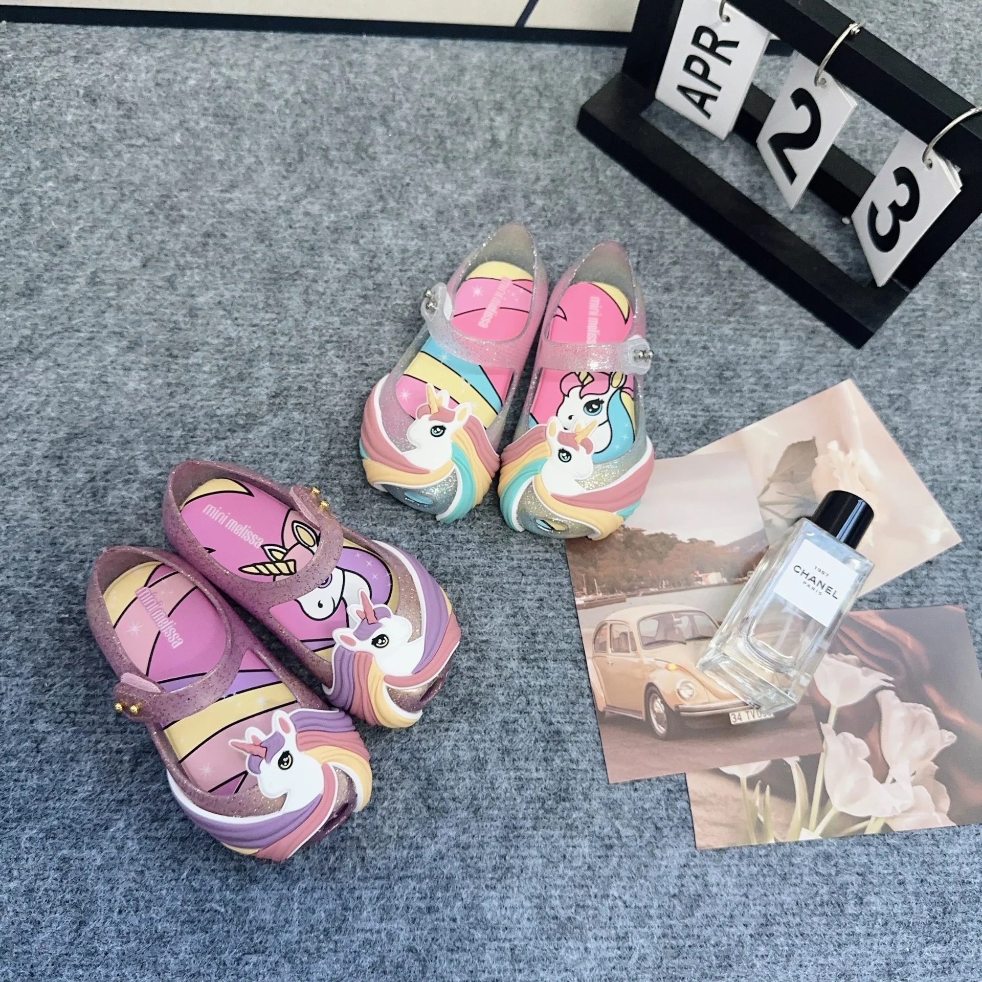 New Color High Quality Kids Girl's Mini Melissa Retro shoes Children Sparkle Crown Sandals Kids Baby Candy shoes Jelly s