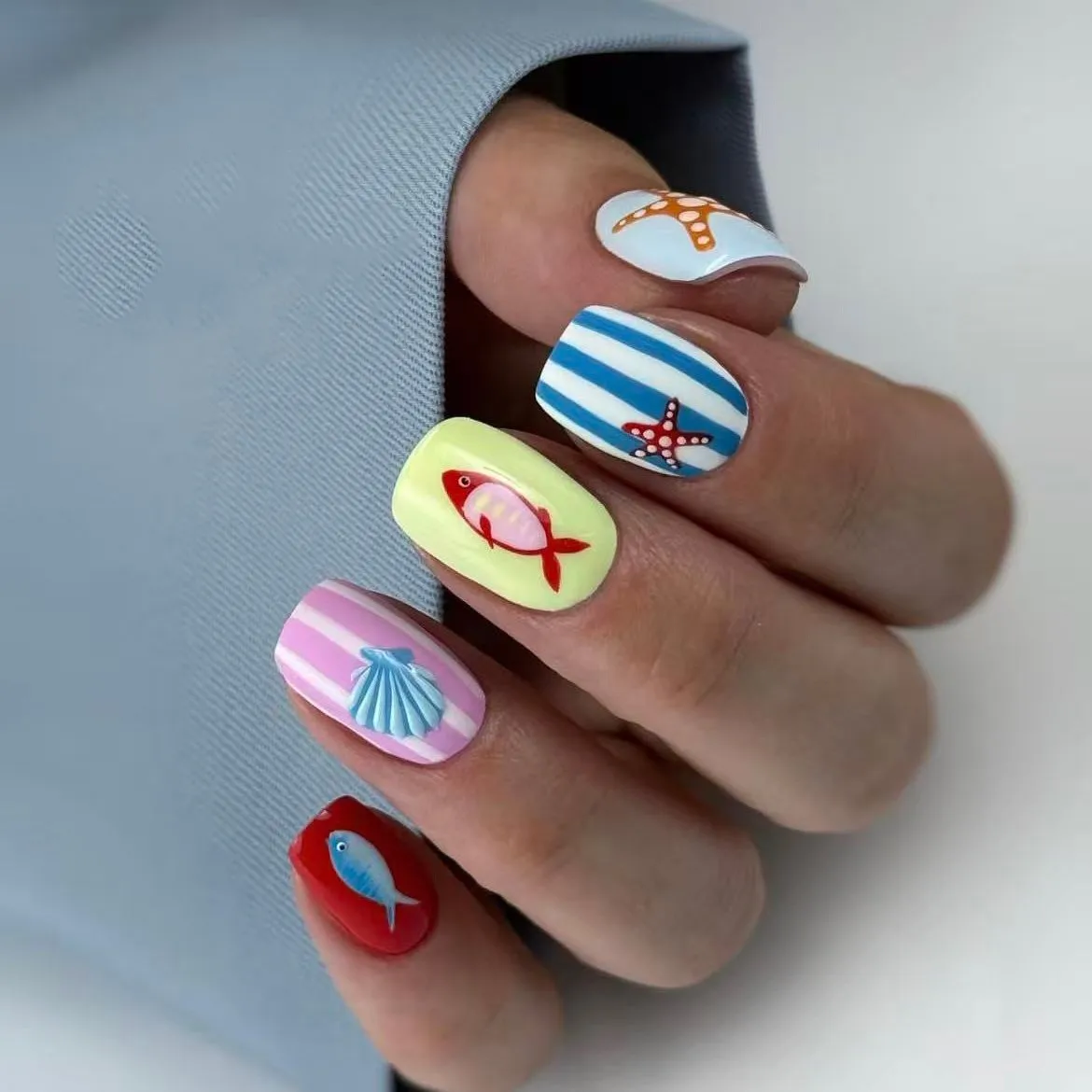 Ocean Fish Pattern Full Cover Nail Art Summer Press on False Nails Sweet Colorful Stripes Design Fake Nail Starfish Acrylic Nail