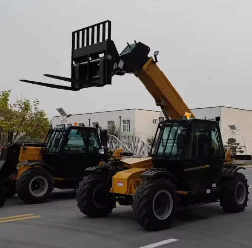 Customized Heavy Four-Wheel Internal Combustion Forklift With Telescopic Boom 18M Lifting Height Remote Control Telescopic Loade