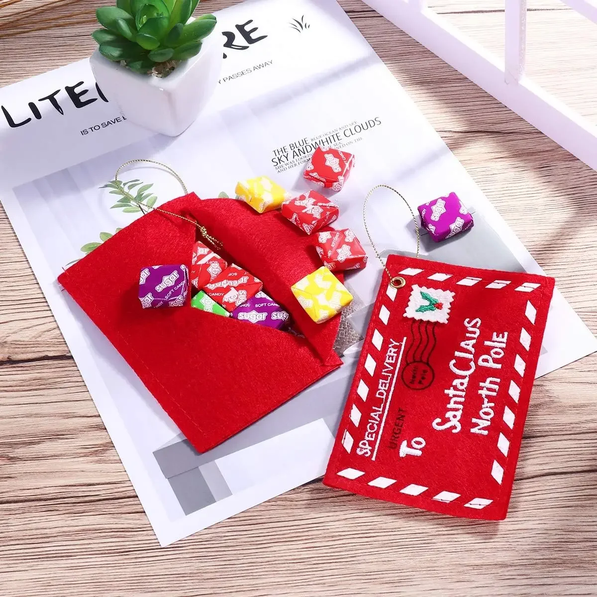 Christmas Red Felt Letter Envelopes Candy Bag Non-Woven Embroidered Santa Card Candy Gifts Bags Xmas Tree Hanging Ornaments