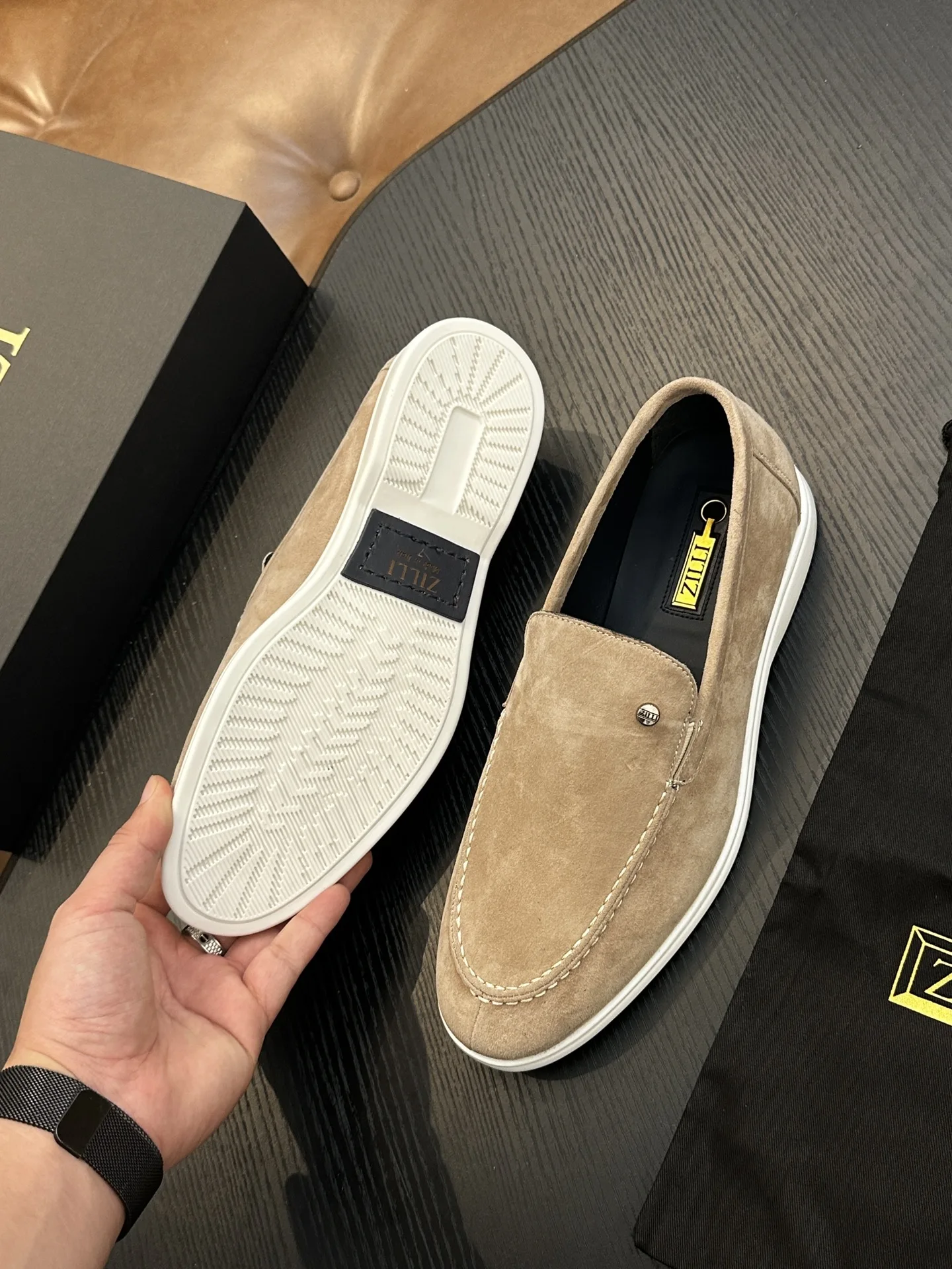 BLLIYOSS Men Shoes Calf leather stitching leather New Sports comfort High-Quality outdoors Men European OLD MONEY Newly rich
