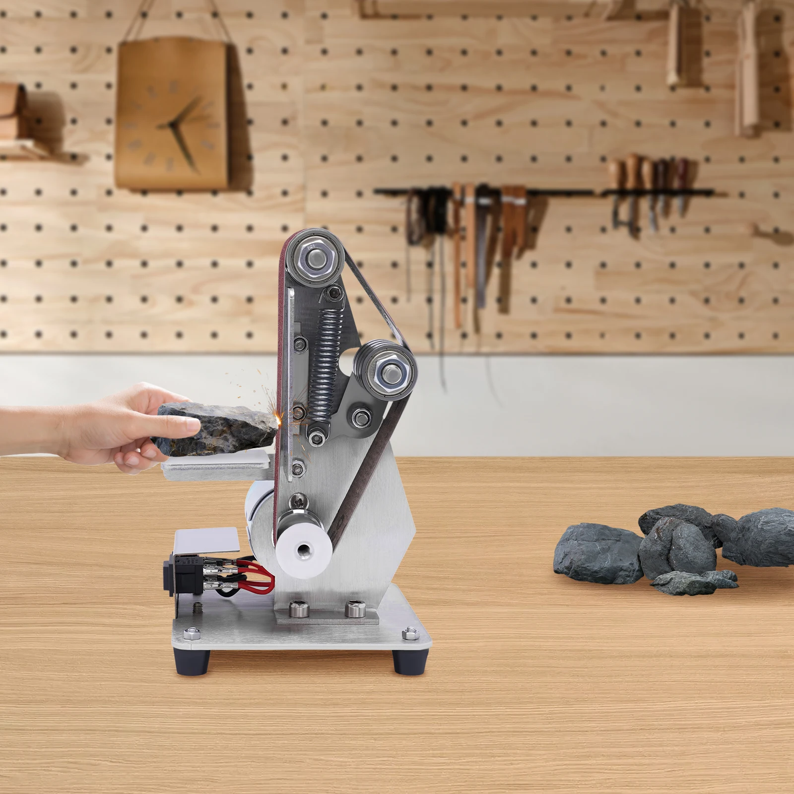 

Электрическая мини-ленточная шлифовальная машина, полировальная точилка, полировальный шлифовальный станок, регулируемая скорость, шлифовальный инструмент по дереву