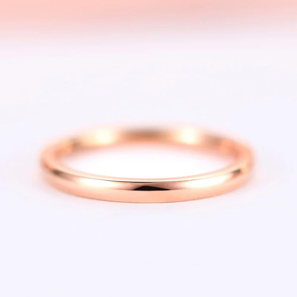 Seulement 2mm/4mm/6mm Pure Titanium Rings for Women Men Rose Gold/ Gold Stackable Simple Rings Finger Wedding Band