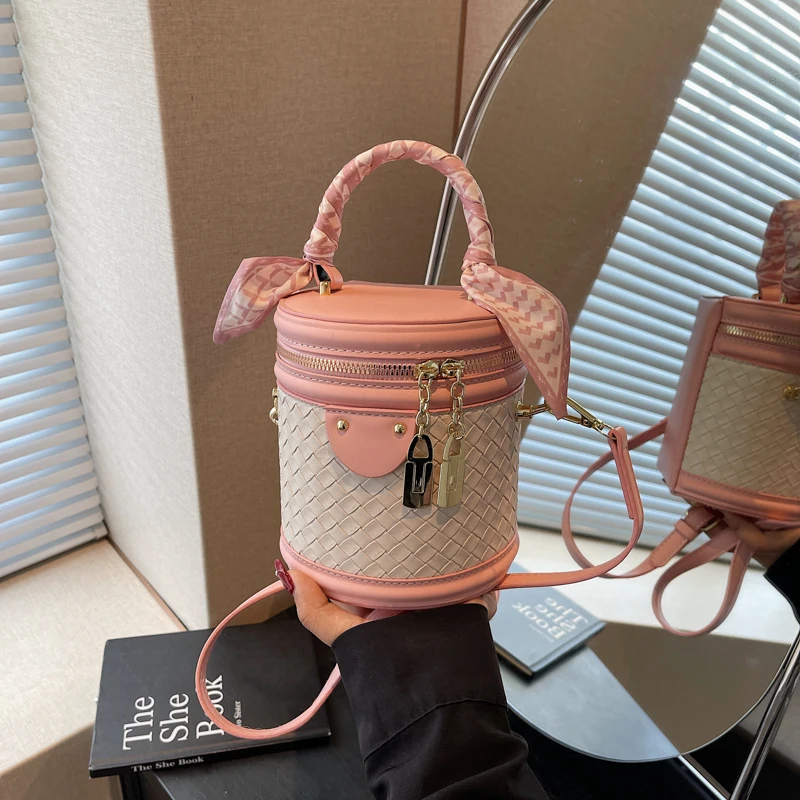 

​ ​ Новинка 2023 года, летняя маленькая женская сумка-ведро, нишевая многосторонняя сумка через плечо, модная сумка в стиле ретро для ежедневных поездок на работу