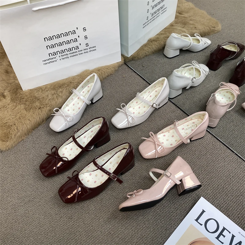 

New Women's Fashion Butterfly-knot Women Mary Jane Shoes for Women Fashion Square Toe Patent Leather Pumps Shoes Zapatos Mujer
