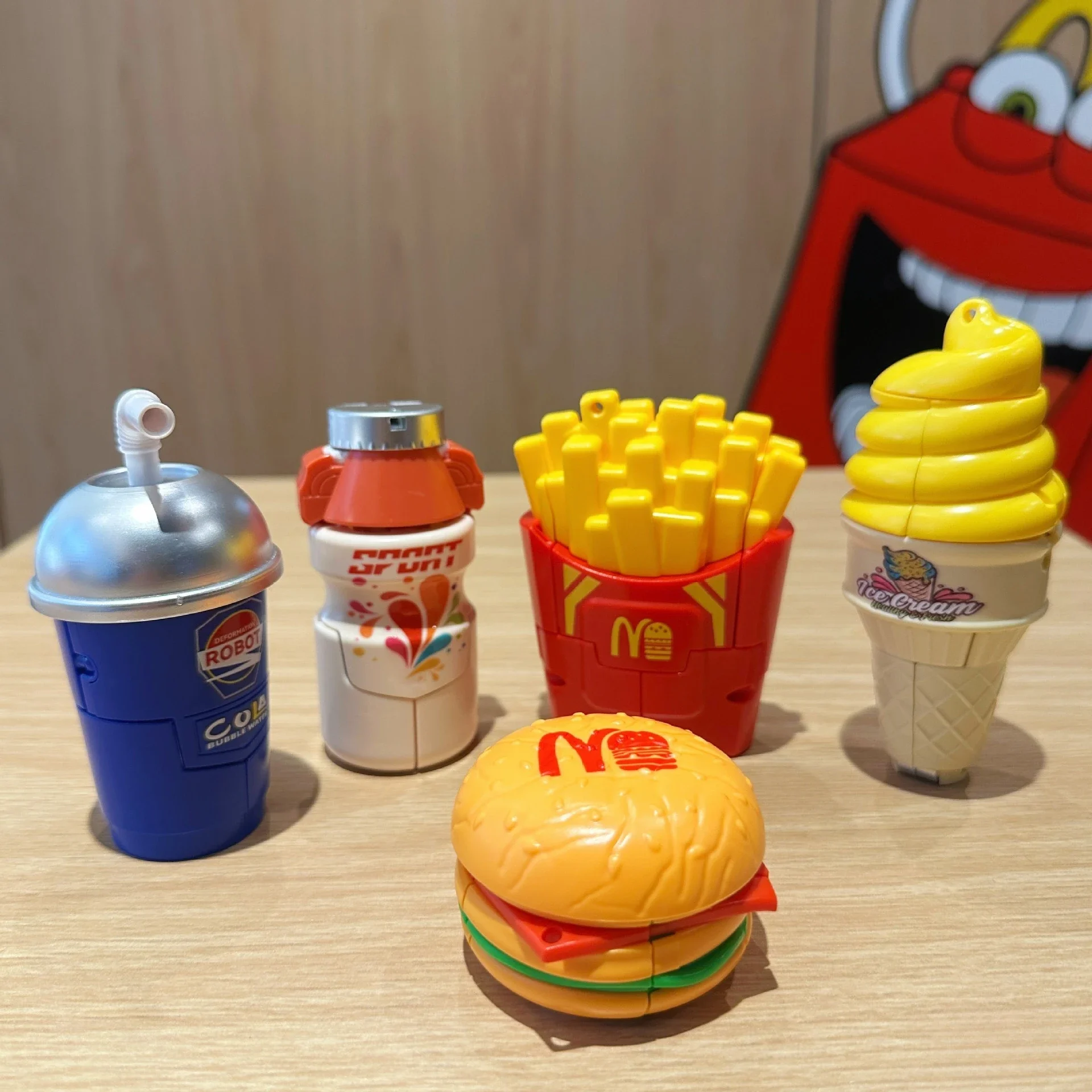 Transformerend robotspeelgoed, voedselsimulatie Hamburger Frietjes en drankjes, creatief vervormingsrobotmodel, leuk cadeau voor kinderen jongens meisjes