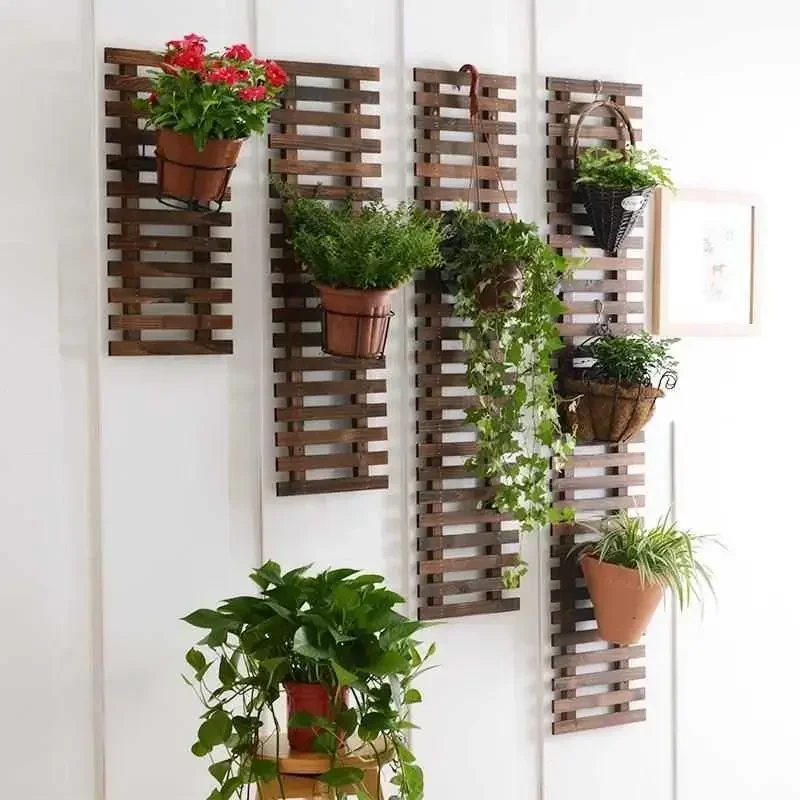 Anticorrosive wood grid wall flower stand balcony wall hanging green dill wall hanging plant stand solid wood hanging walls