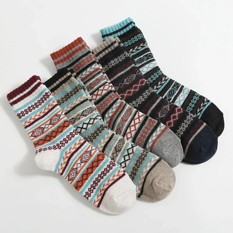 

5 Pairs Autumn and Winter New Cotton Thickened Warm Retro Men's Mid Tube Socks Ethnic Style Striped Men's Casual Cotton Socks