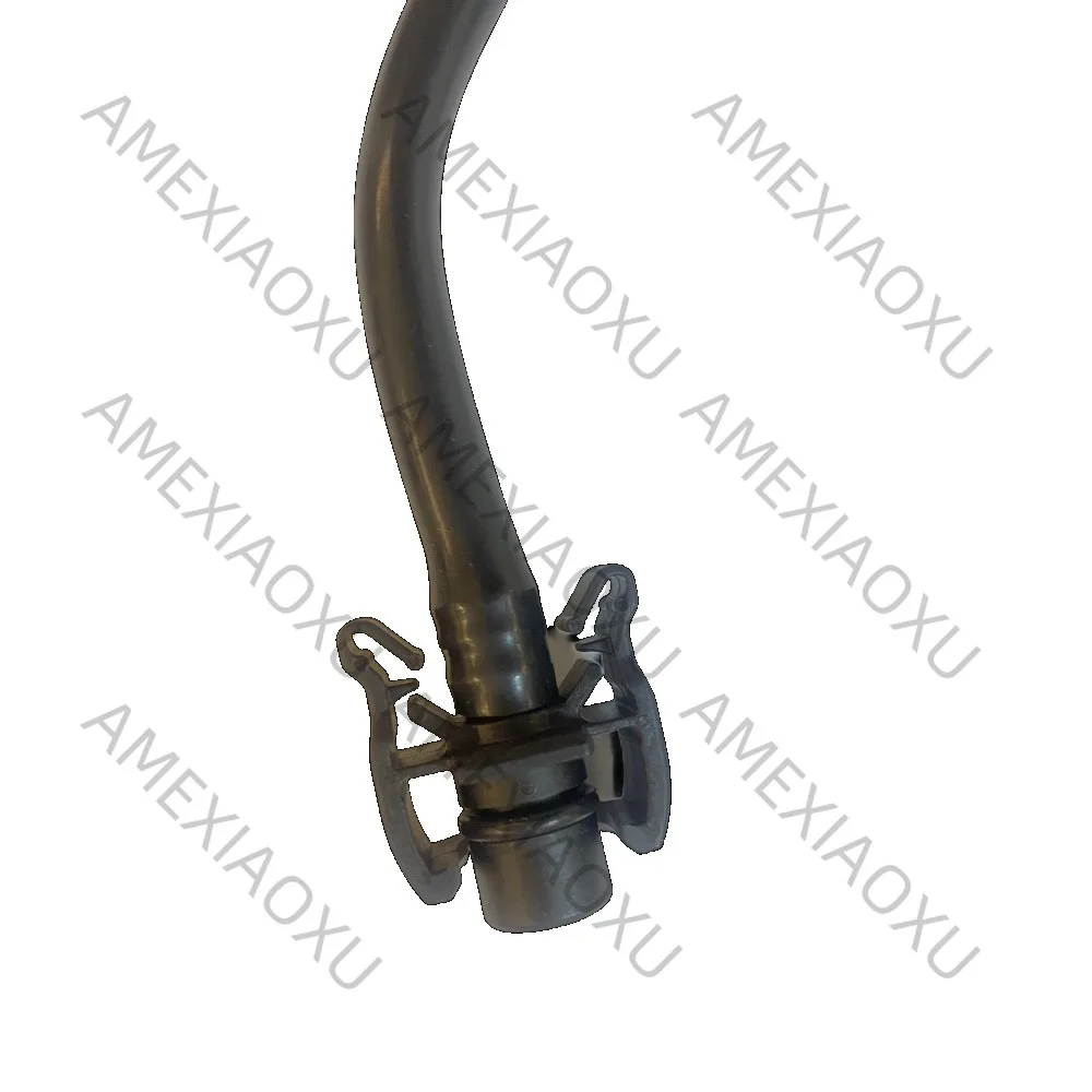Suitable for Volvo V40 engine auxiliary water pot coolant tube 31657960 31319345