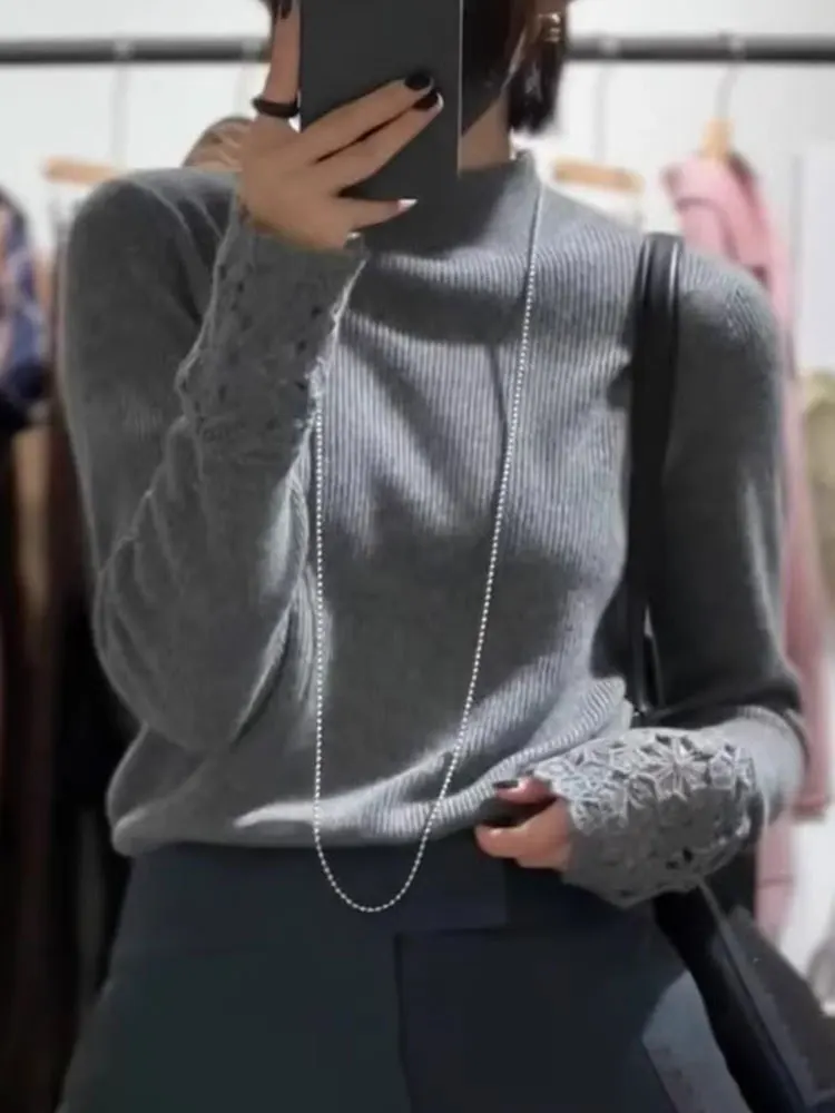 Sweter damski z dzianiny Ele Long Sve Camere, z koronkowymi wstawkami, wysoki kołnierz, miękki i przytulny, idealny jako warstwa bazowa, do pracy i na co dzień.