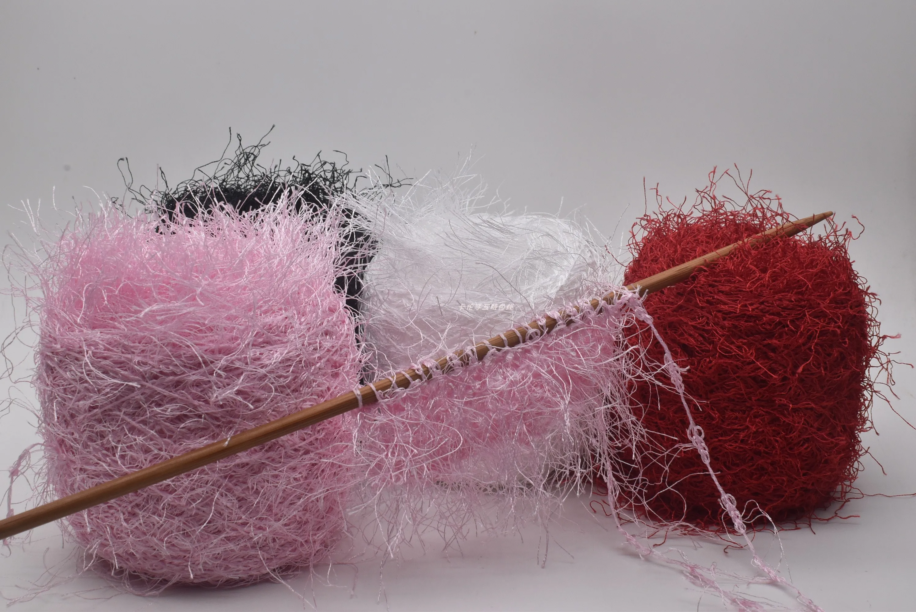 

Карен, бестселлер, длинная пряжа с перьями, ручная работа, танцевальный пушистый свитер, шарф, шапка, теплая 62, ткань ручного вязания