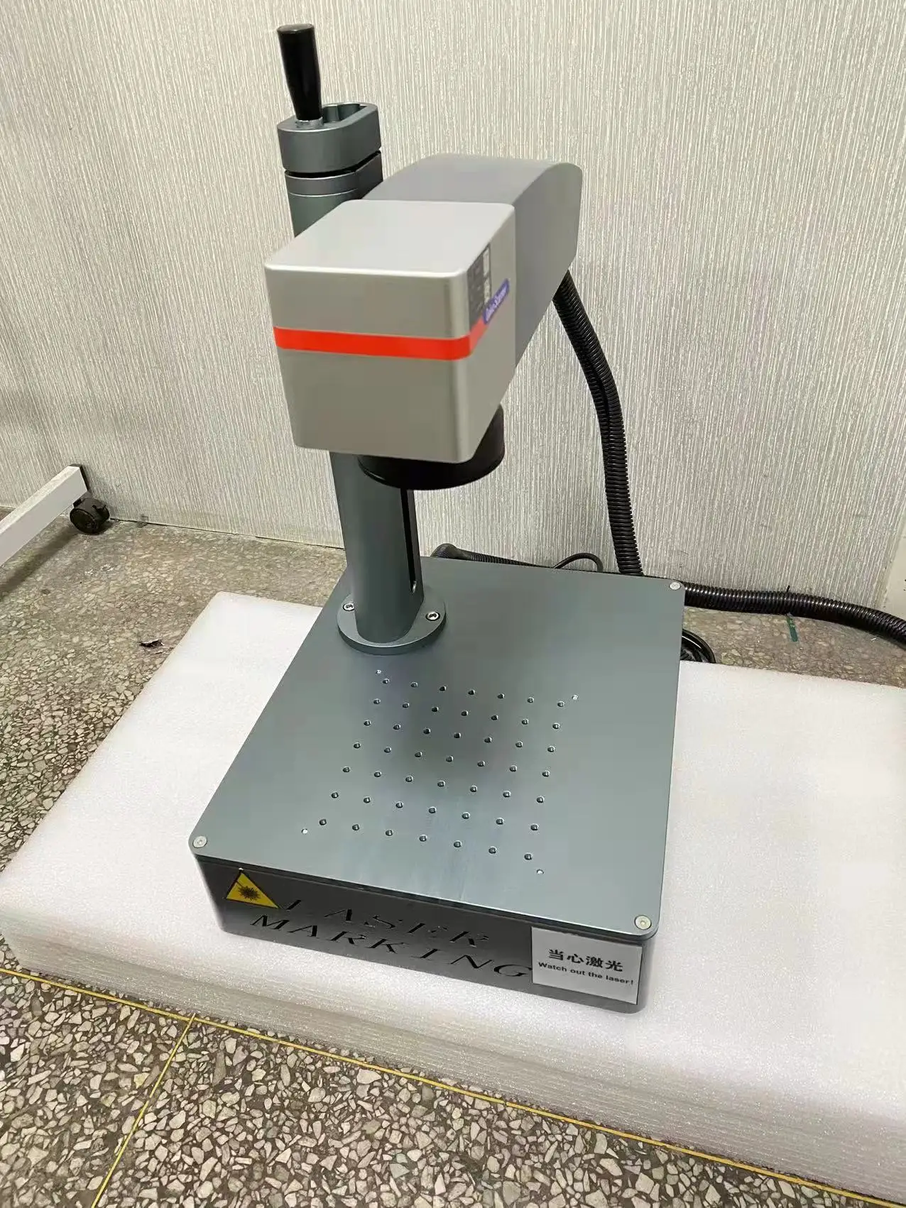 20w/30w/50w Auto Focus JPT MAX Fiber Laser Marking Machine Fiber Laser Cutting Engraving All Metal