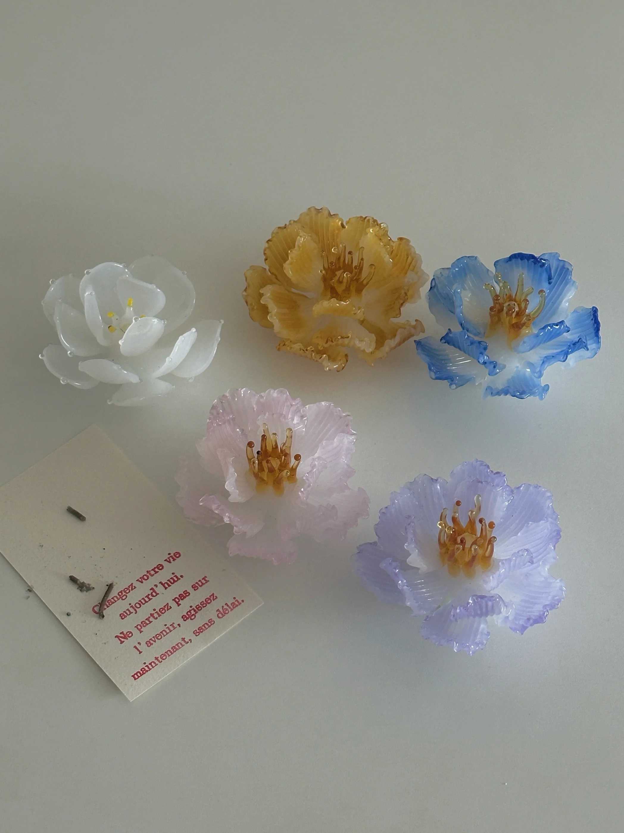 

Cute Peony FlowerShape Glass Ornament Appearance Girl Pink Flowers Ins Wind Glass Fragrance Ornament