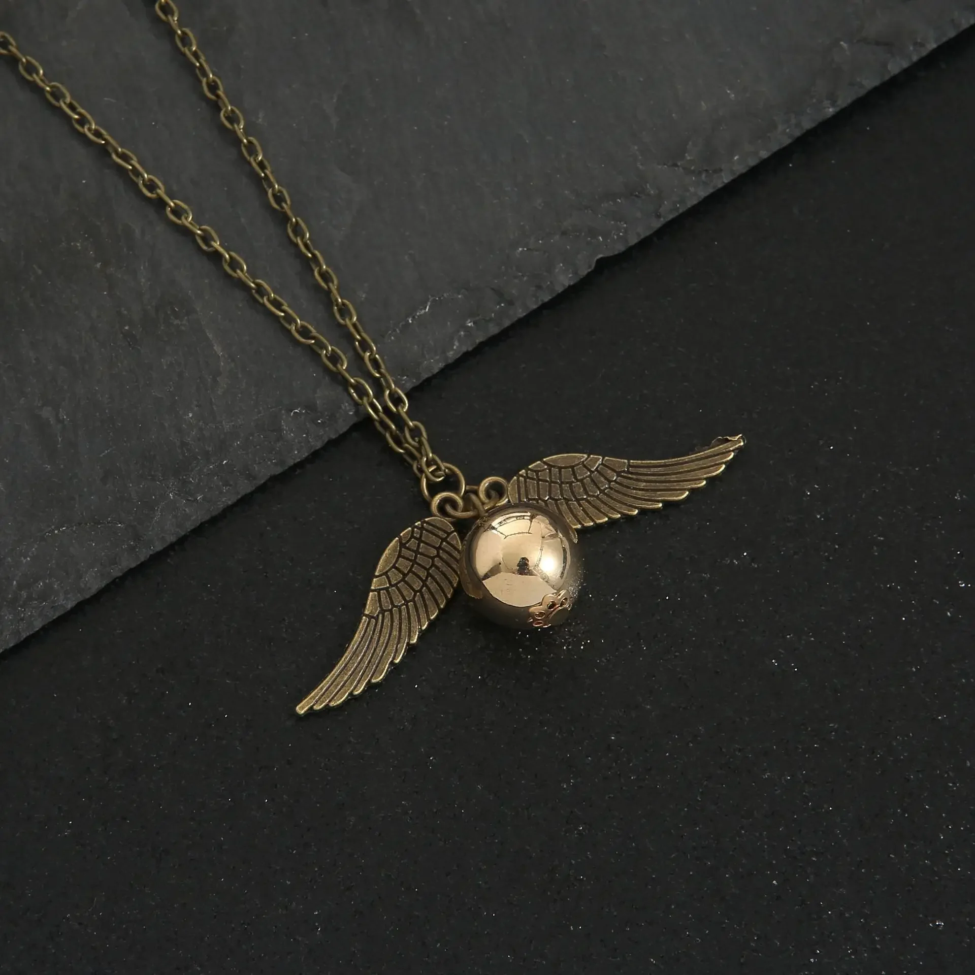 Harries Potter Necklace Movie Peripherals Hogwarts Golden Snitch Hourglass Pendant Jewelry Souvenirs Party Gift Children\'s Toys