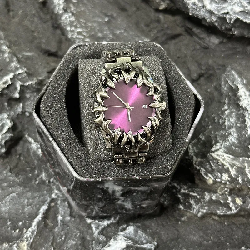 2025 Y2K شيطان مخلب ساعة كوارتز الرجال الساخن القرون الوسطى القديمة فريدة من نوعها الإبداعية الفاخرة ساعات رجالية ins نمط المتخصصة ساعات كوارتز #4
