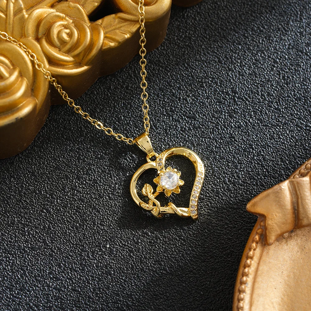 Rose Love Pendant Hypoallergenic Heart Pendant Necklace Micro Inlaid Zircon Necklace Comfortable Women Fashion Necklace