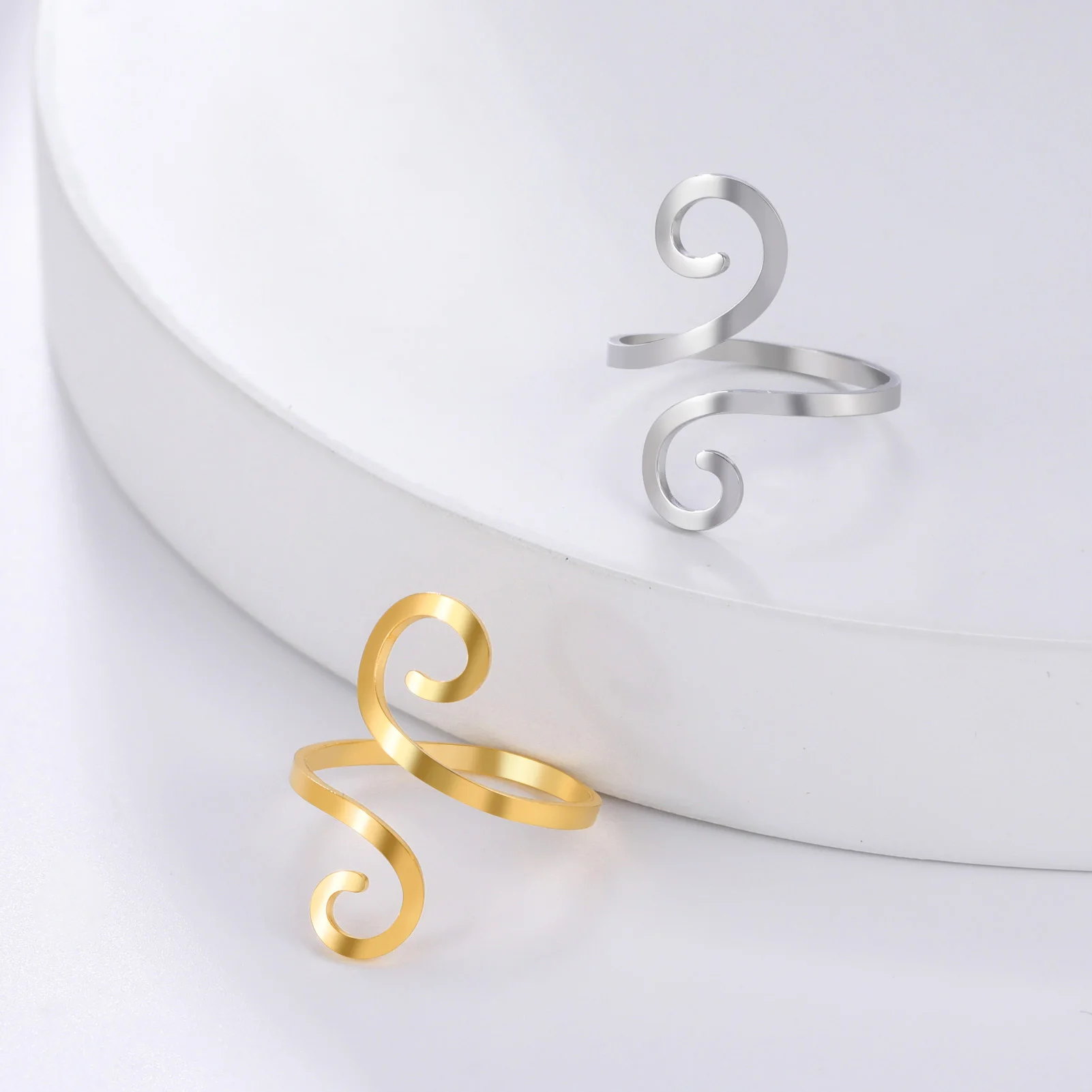 1 Stück Neuer Unregelmäßiger Spiralförmiger Ring für Frauen Edelstahl-Schmuck Geflochtener Umwickelter Fingerring Geburtstags- und Muttertagsgeschenk