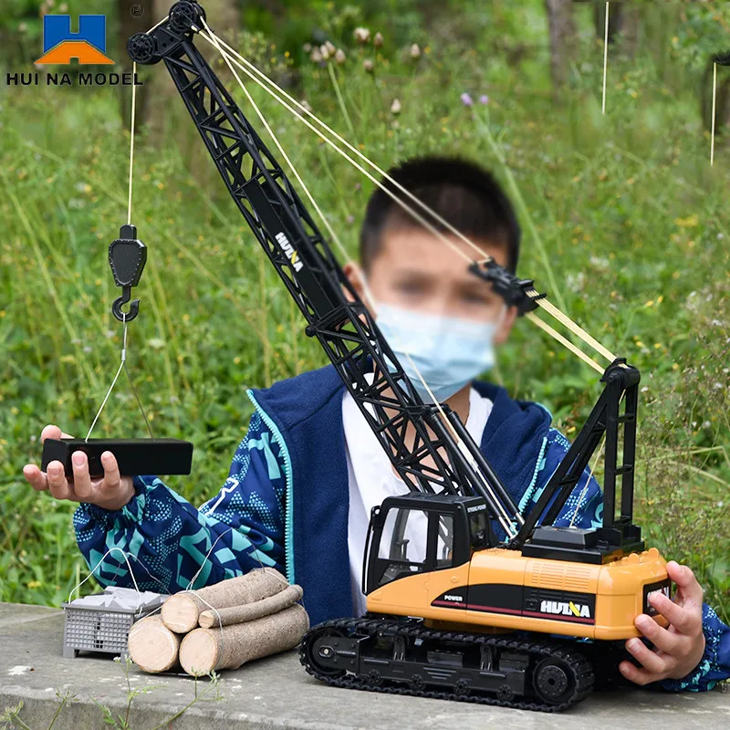 HUINA 1572 1/14 RC Truck Crane 15 Channels Metal Alloy Tractor Engineering Car 2.4GHz Remote Controlled RC Crane Toys for Boys