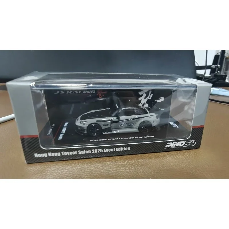 

В наличии: 1:64 Hong Kong Auto Show Honda S2000 JS литая под давлением модель автомобиля из сплава, игрушка для мальчиков, коллекционное украшение для взрослых.