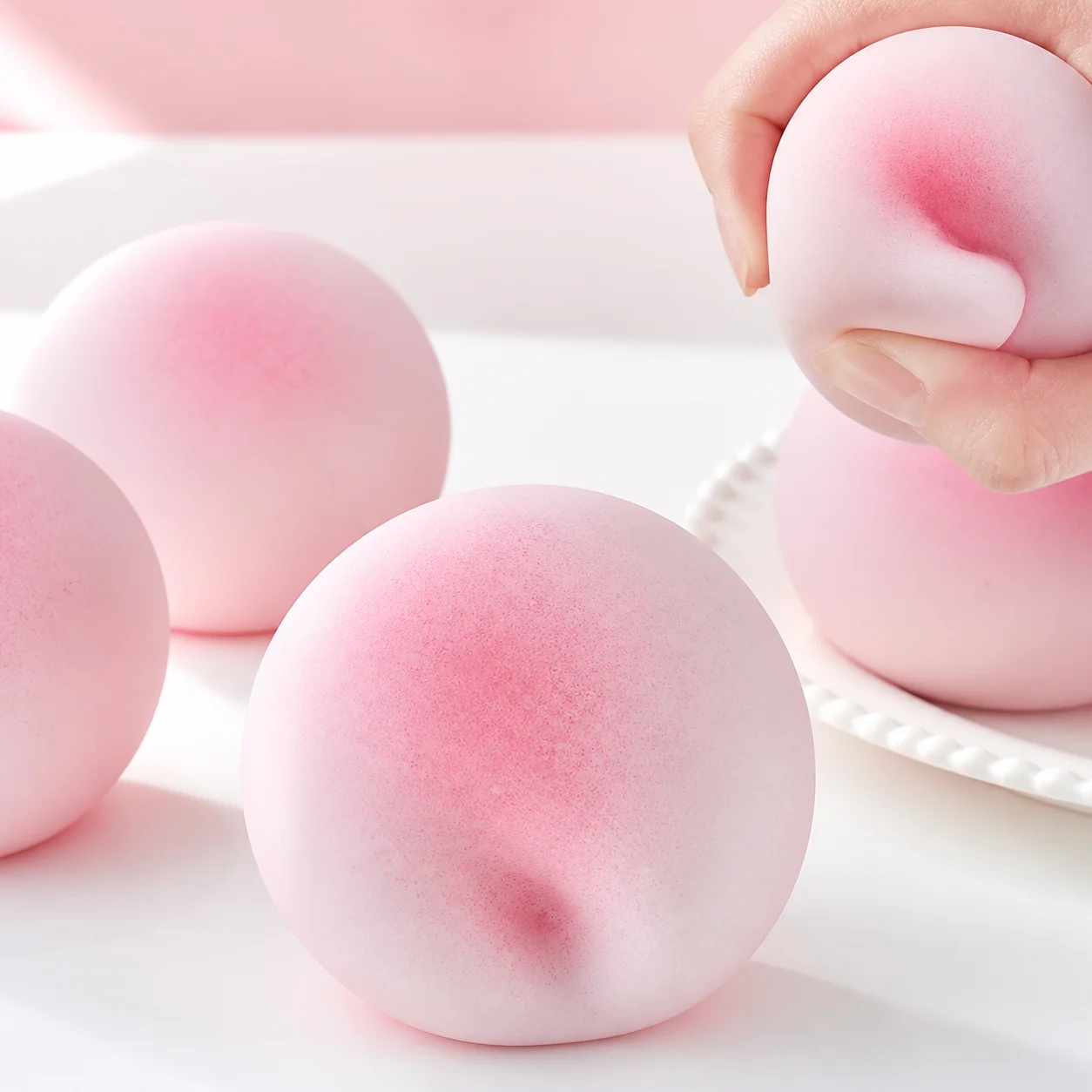brinquedo-anti-stress-de-pessego-rosa-macio-e-apertavel-com-recuperacao-lenta-para-alivio-da-ansiedade-em-adultos