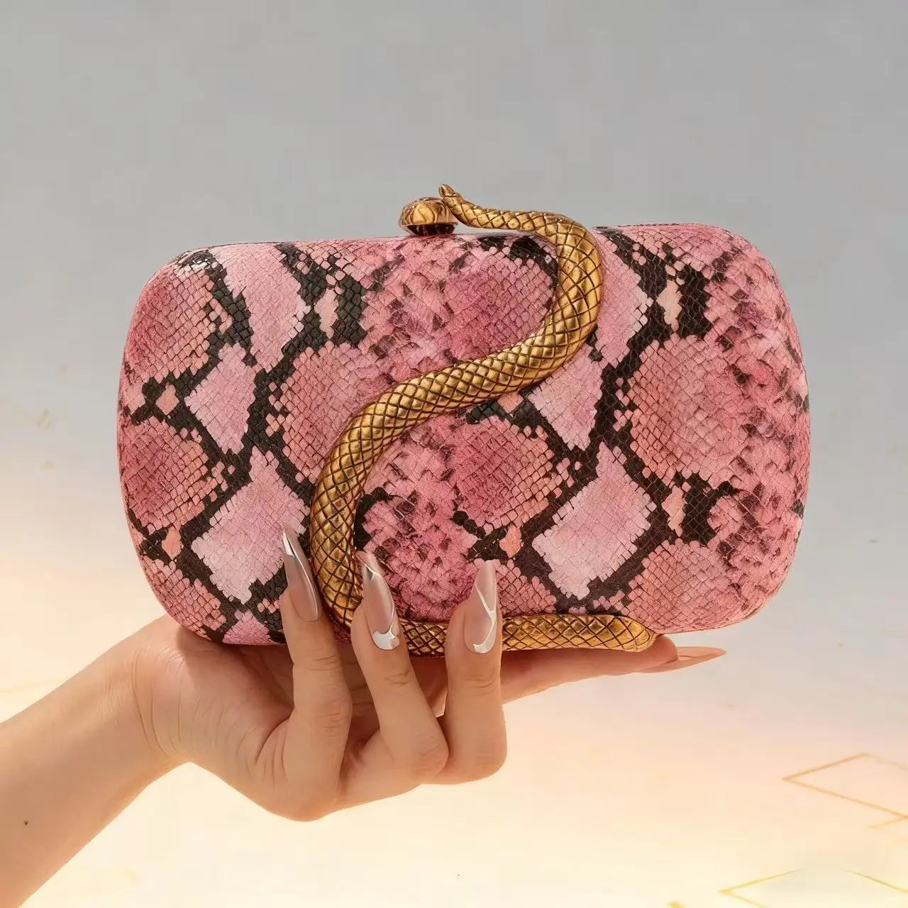

Gold Snake Clasp PU Evening Clutch, Snake Skin Print Hard Box Crossbody Purse, Luxury Serpent Detail Handbag for Women