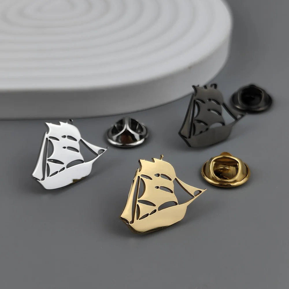 personality Sailboat Stainless Steel Brooch for Women clothing accessories Brooch Jewelry Exquisite Gifts Wholesale direct sales