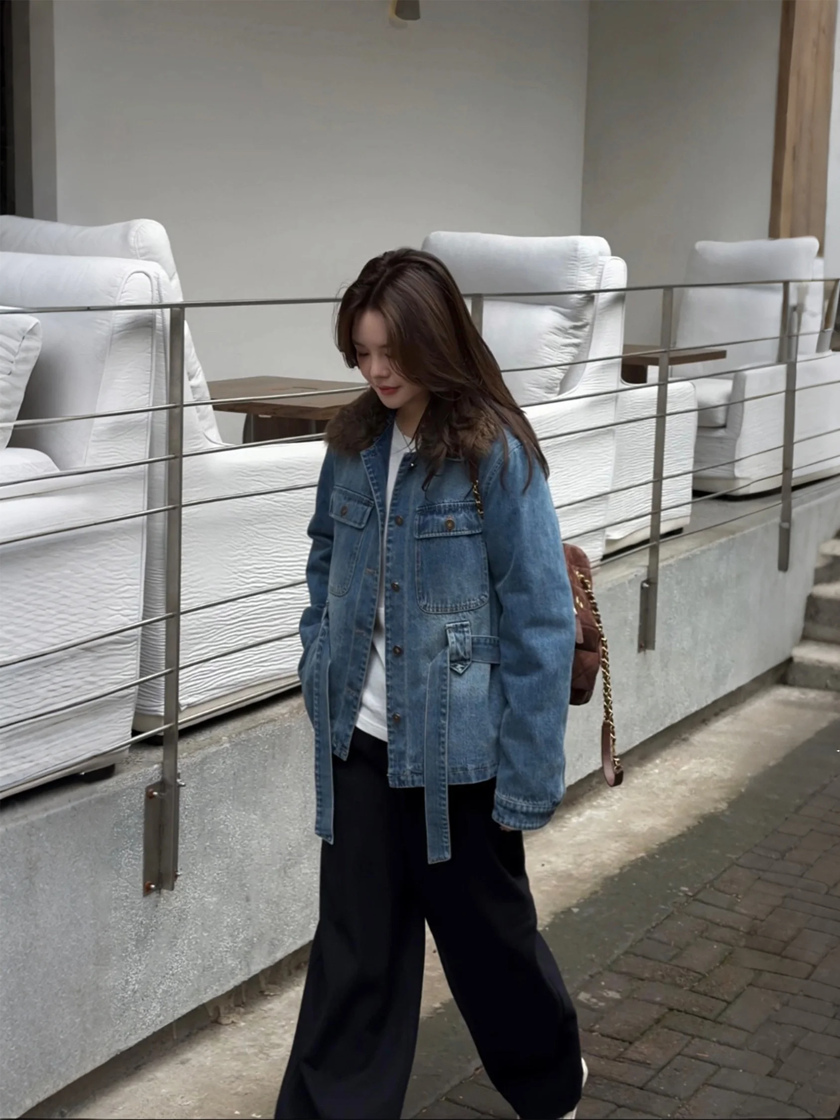 

Женская куртка с отстегивающимся шерстяным воротником, утепленная белым гусиным пухом, джинсовая верхняя одежда MKNN, повседневная, утолщенная, с длинными рукавами