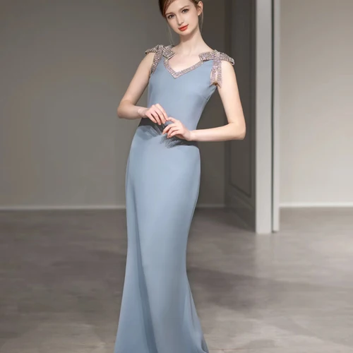 Abbigliamento da festa e vacanza