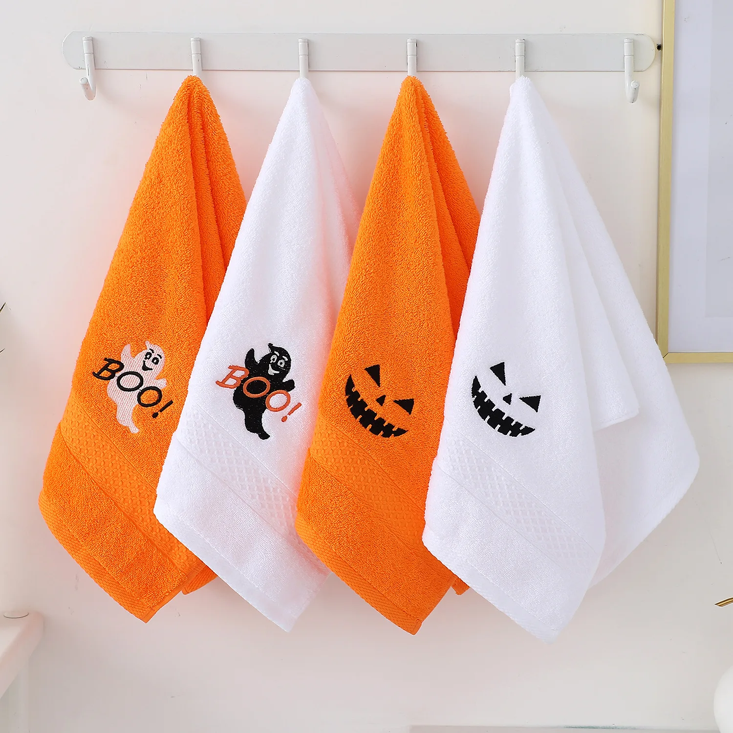 Halloween Holiday Embroidered Cotton 3-Piece Towel Set, Skin-Friendly, Soft, Highly Absorbent, Soft, Skin-Friendly and Durable, Can Be Used as a Gift for Home Bathroom, Face Washing, Bathing and Traveling