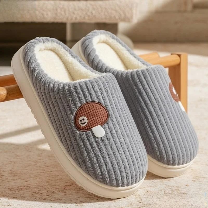 

Thi Boted Indoor Cotton Slippers for Men And Women Winter Anti-Slip Warm Fce Lined Home Slippers Comfortable to Wear