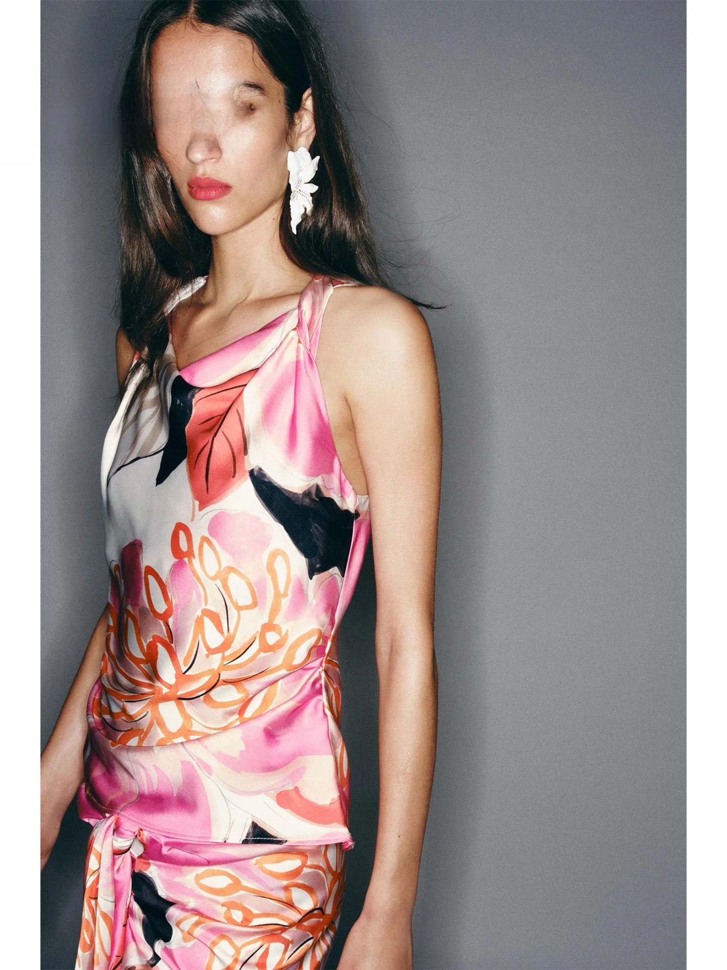 

Summer 2026 Women's Slim Fit Printed Blouse Sleeveless Floral Pattern Turn-down Collar Casual Style Fashion Commuting Trend
