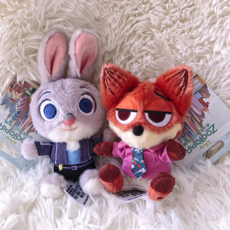 재고 있음 디즈니 주토피아 2 시리즈 봉제 인형 닉 주디 폭스 핀 키체인 펜던트 부드러운 봉제 동물 영화 테마 액세서리 선물