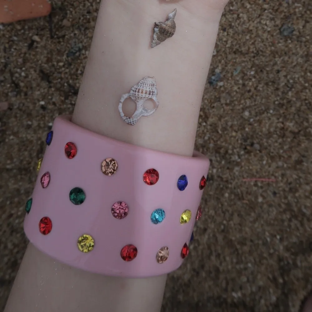 

Geometric Chunky Shell Bracelets Resin Colorful Bright Beach Rhinestone Bangle C-shaped Exaggerated Open Bracelet Summer Party