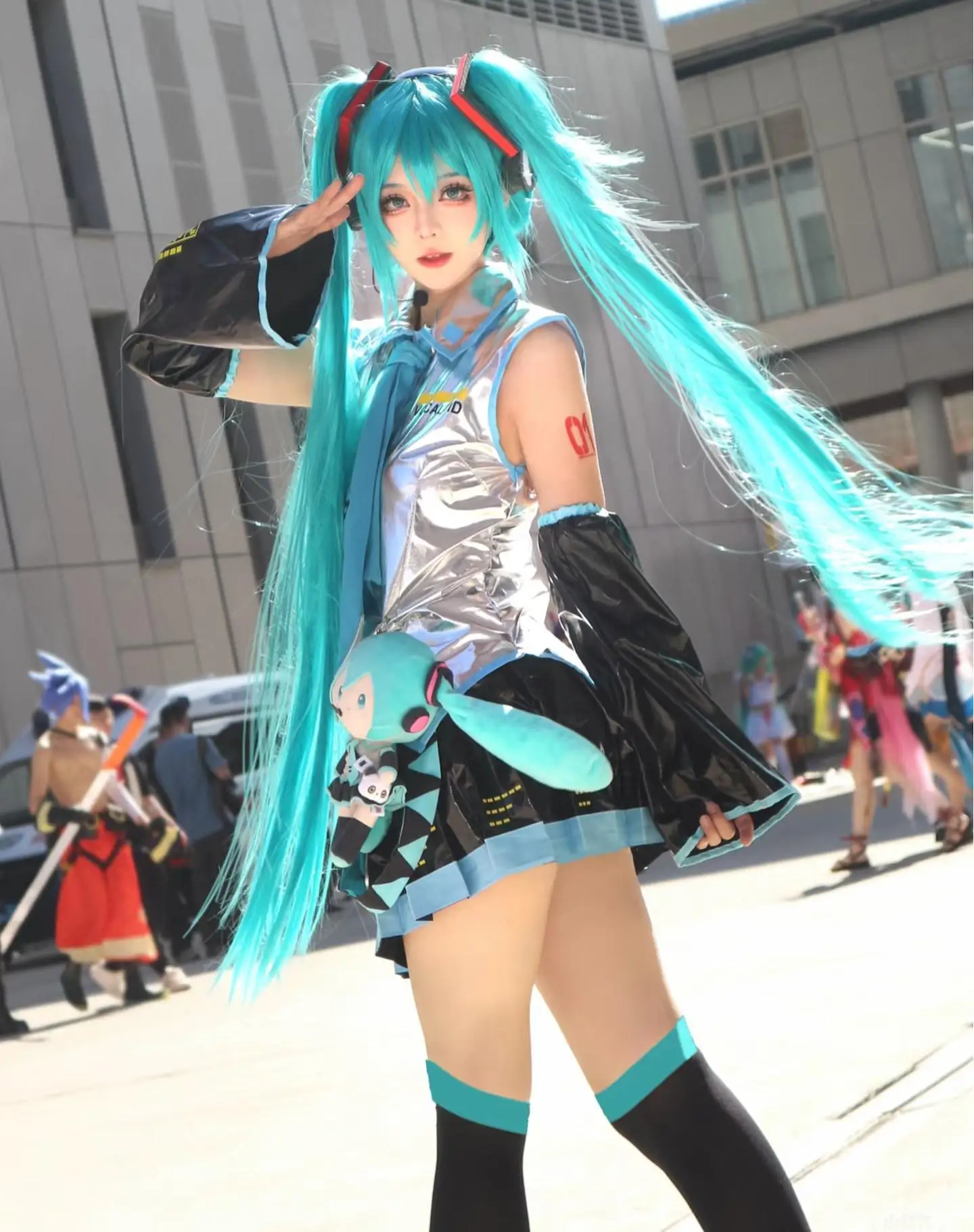 Utimate Cosplay  Hatsune Miku Tiger Clip Pairs Ponytail Cospiay Anime Wig Blue Light Green Cos Outfit Wigs