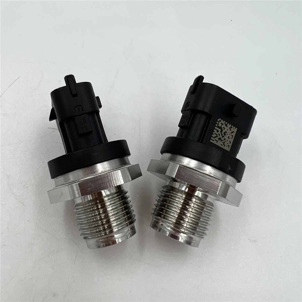 

OEM 0281006158 for Alfa Romeo Ivecoo Daily Saabb Vvauxhall Antara Astra 0445214221 0 281 006 158 Fuel Rail Pressure Sensor