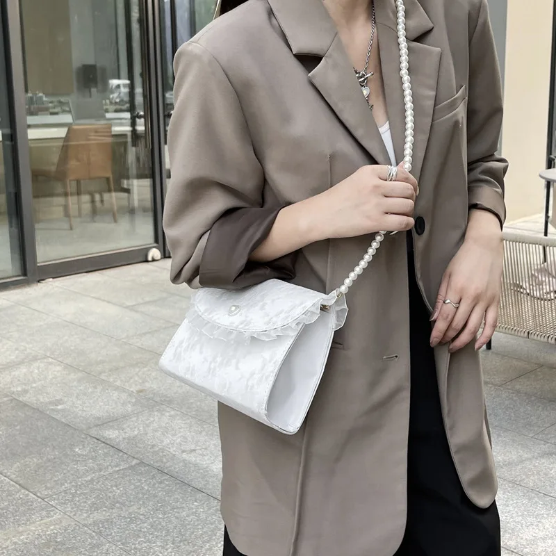 White Butterfly PU Underarm Bag 2023 Summer New Pearl Shoulder Strap Lace Shoulder Bag Elegant Simple Shopping Crossbody Bag