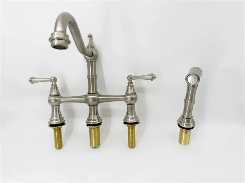 صنبور حوض نحاسي بأربعة فتحات، حوض كروم بثمانية بوصة، مقبض مزدوج أمريكي مع مسدس رش 3841