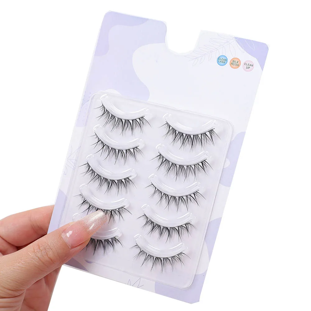 タイの漫画の悪魔スタイルのつけまつげ 5 組、ロールプレイングやステージ パフォーマンスに適した再利用可能な細いまつげ