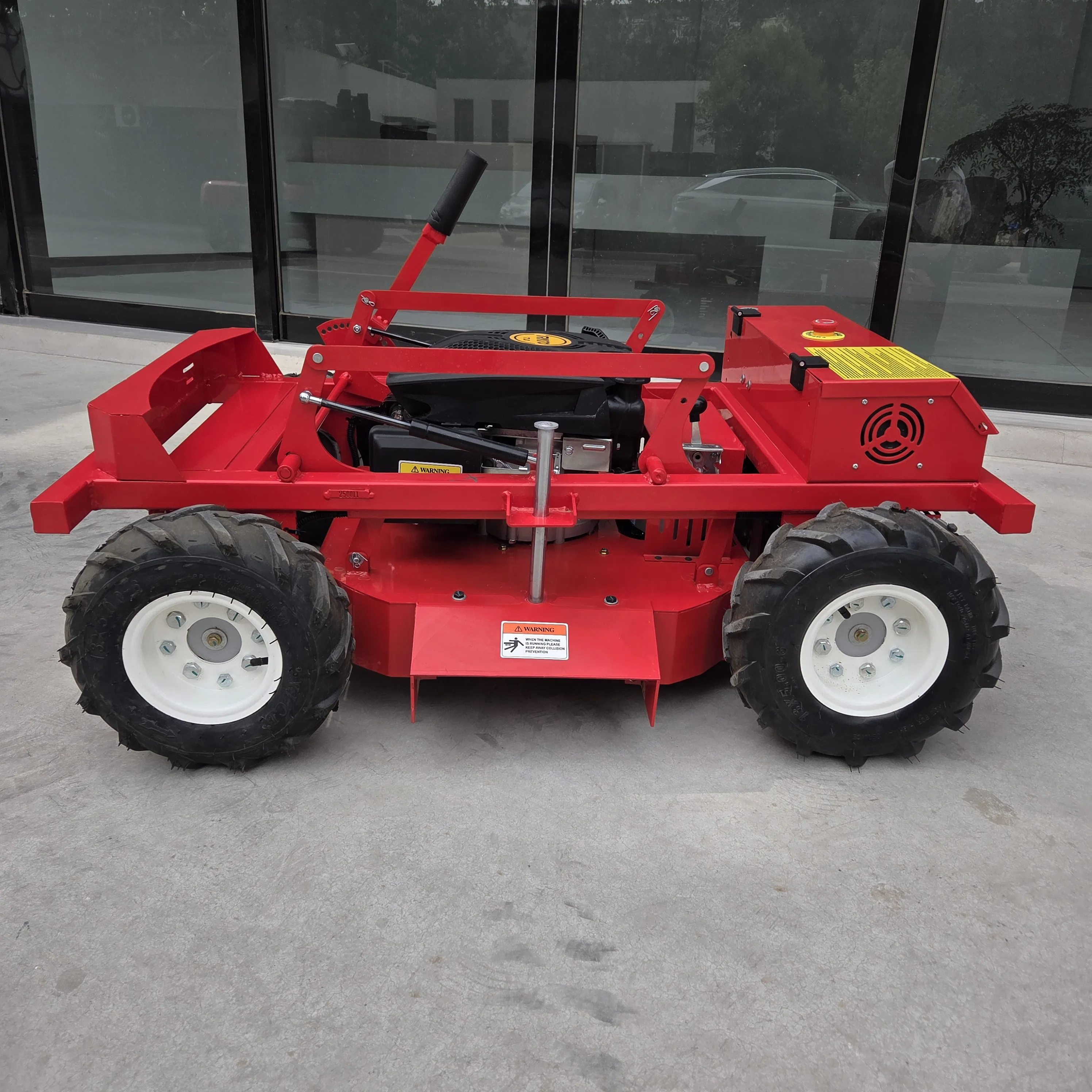 روبوت جزازة العشب الذكي ذاتي القيادة بالكامل، تسلق قوي، جهاز تحكم عن بعد لتقليم عشب الحديقة