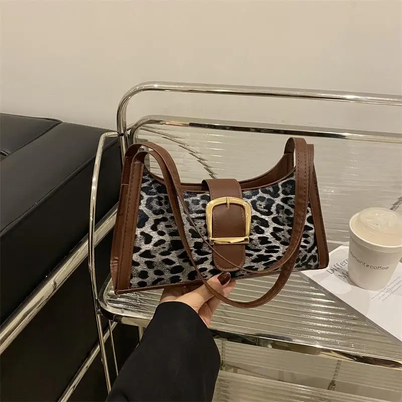 Elegant Underarm Single Shoulder Bag for Women Versatile Fashionable Baguettes Spring 2026 New Design Handbag Hobo Style