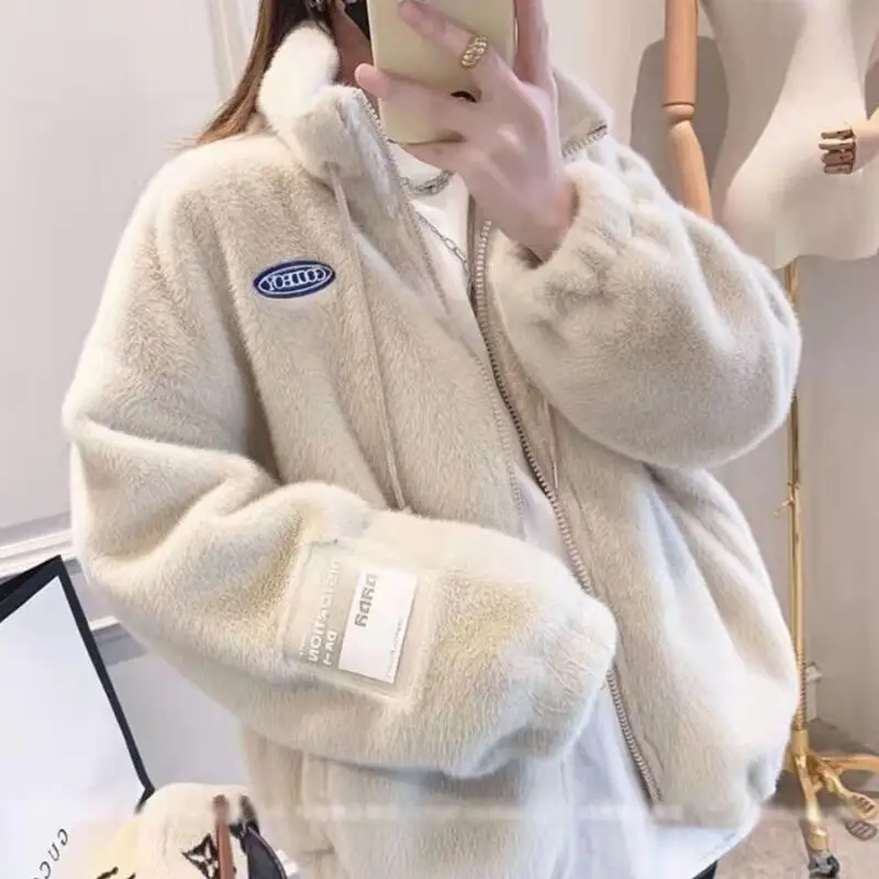 

Women's New Plush Coat Tops Long Sleeved Loose Jacket Thickened for Warmth Autumn Winter Leisure Cotton Clothing Design Sense