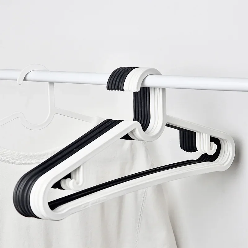 10 Stuks Zwart-Wit Kleerhangers, Gedurfde Antislip, Spoorloze Hotelkledingwinkel Hangers, Slaapzaal Kleerhangers