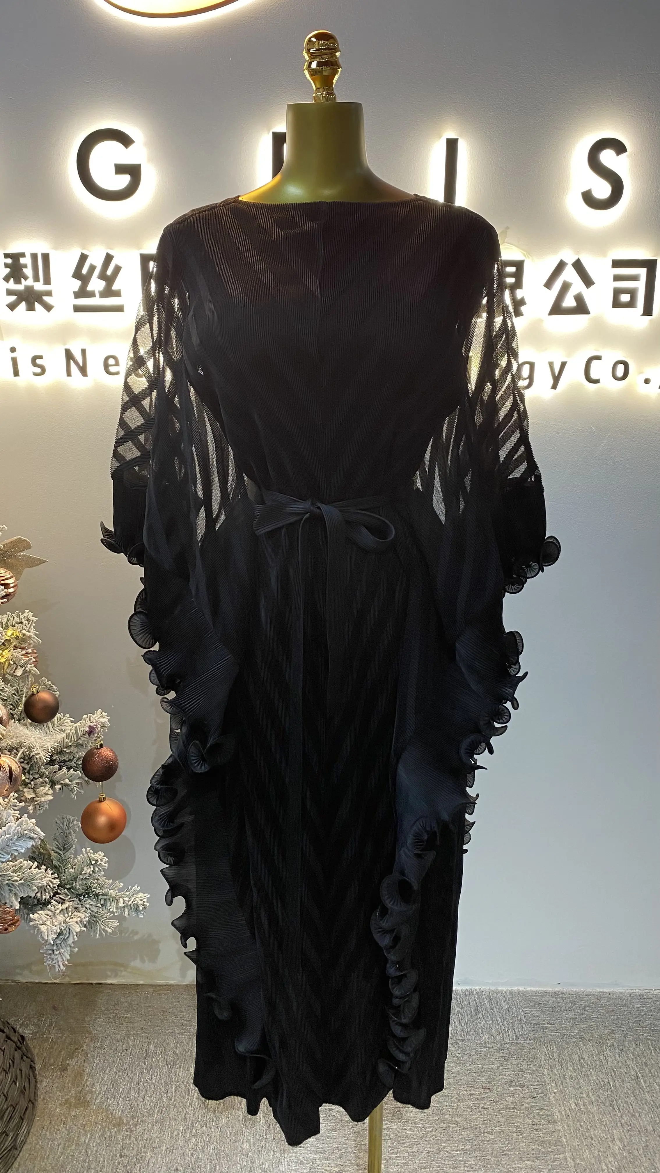 V-neck elegant and chic patchwork mesh ruffled casual plus-size dress with elegant front-GZXX039