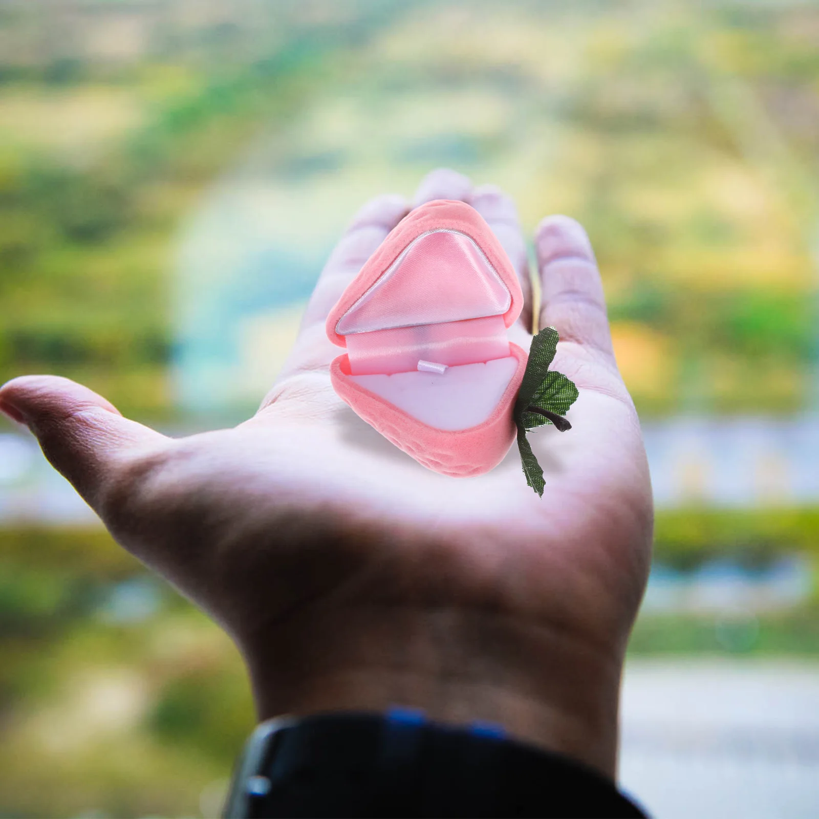 

Proposal Ring Box Strawberry-Shaped Jewelry Case for Engagement Wedding Ring Holder Compact Travel Jewelry Box Cute Gift Idea