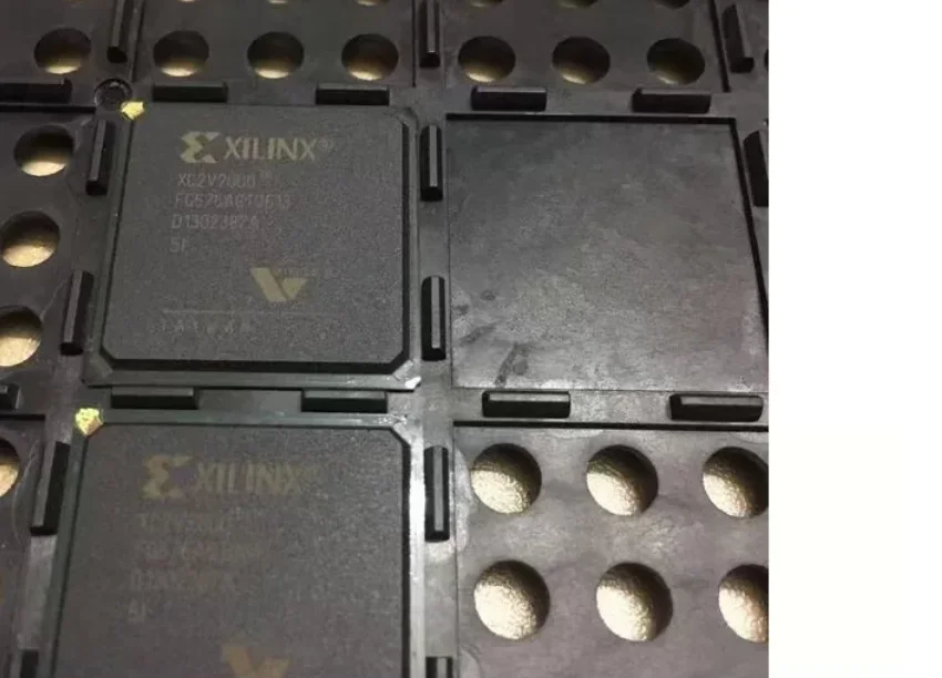 XC2V2000-5FG676I/C CPLD Programmable Logic Device - 2000 Logic Elements 5 Series Footprint 676 I/Os