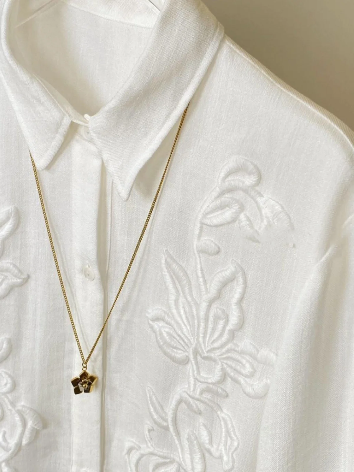 새로운 중국 스타일 여성용 자수 꽃무늬 긴 소매 빈티지 다용도 흰색 면 폴리에스터 비즈니스 캐주얼 ...