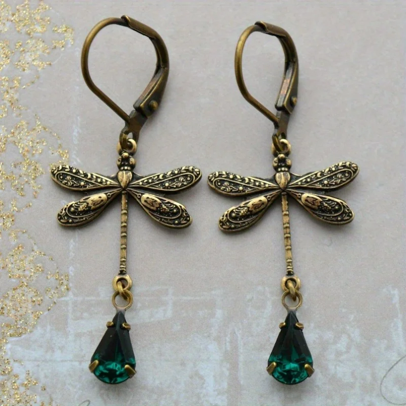 

Antiqued Gold Brass Dragonfly Emerald Green Tear Drop Pendants Earrings For Women Personalized Piercing Ear Drop Accessories