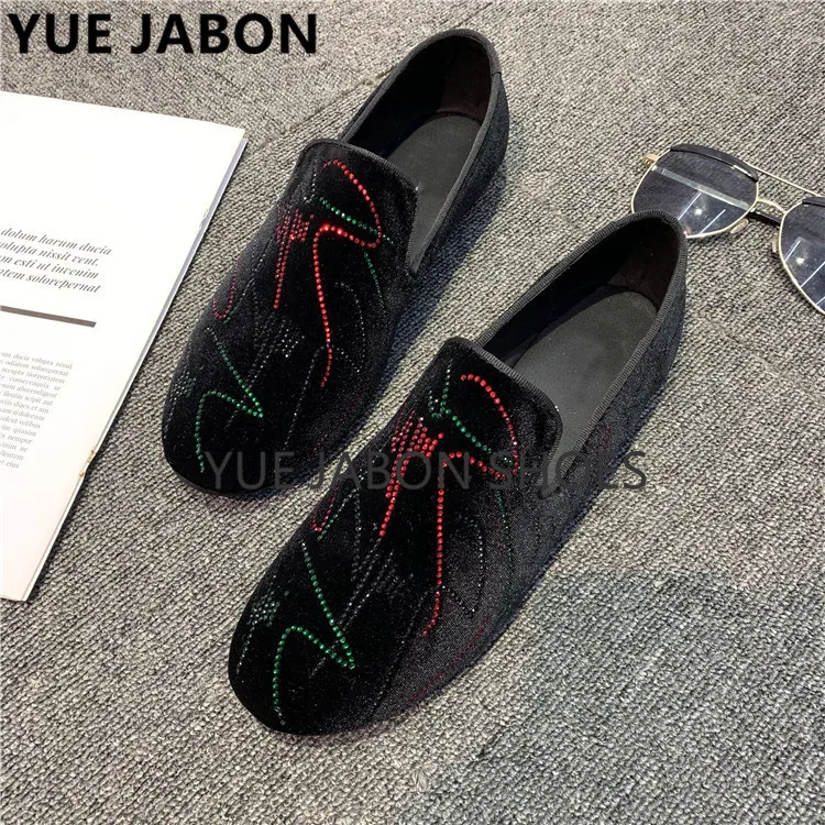 

Men Casual Shoes Fashion Flat Driving Male Shoes Stripe graffiti Men Sneakers Slip on Flat Man Walking Footwear wedding shoes