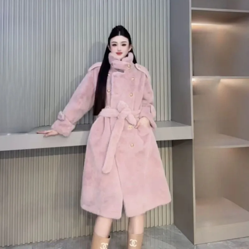 

A New Winter Thickened Mink Fleece Fur Coat Is An Eco-friendly Long Overcoat That Is Fashionable Individual Comfortable and Warm